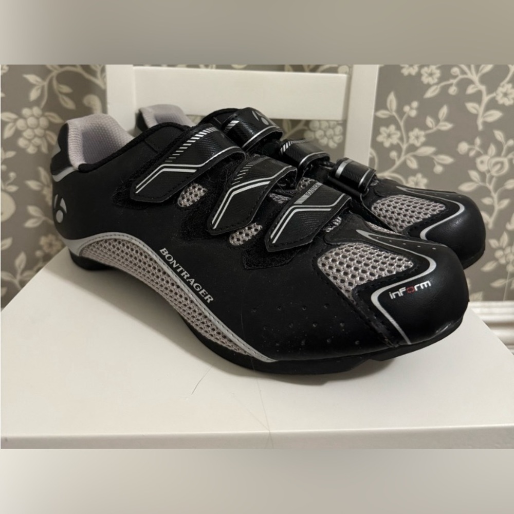 Women's Black Cycling Shoes